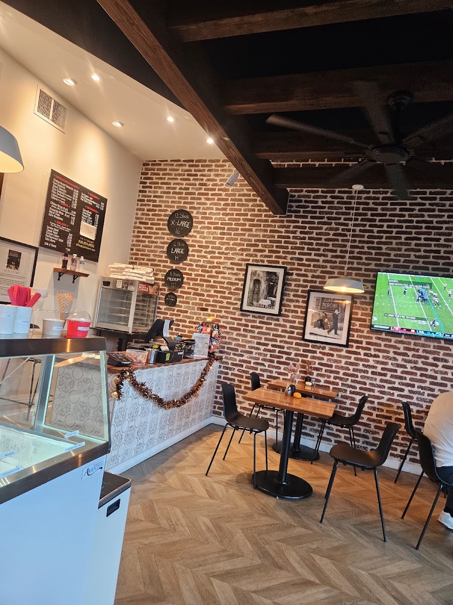 Pizza Oliva Photos 2